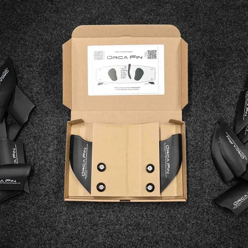 What's in the box: ORCA big air kitesurf fins complete set for twin-tip kiteboards
